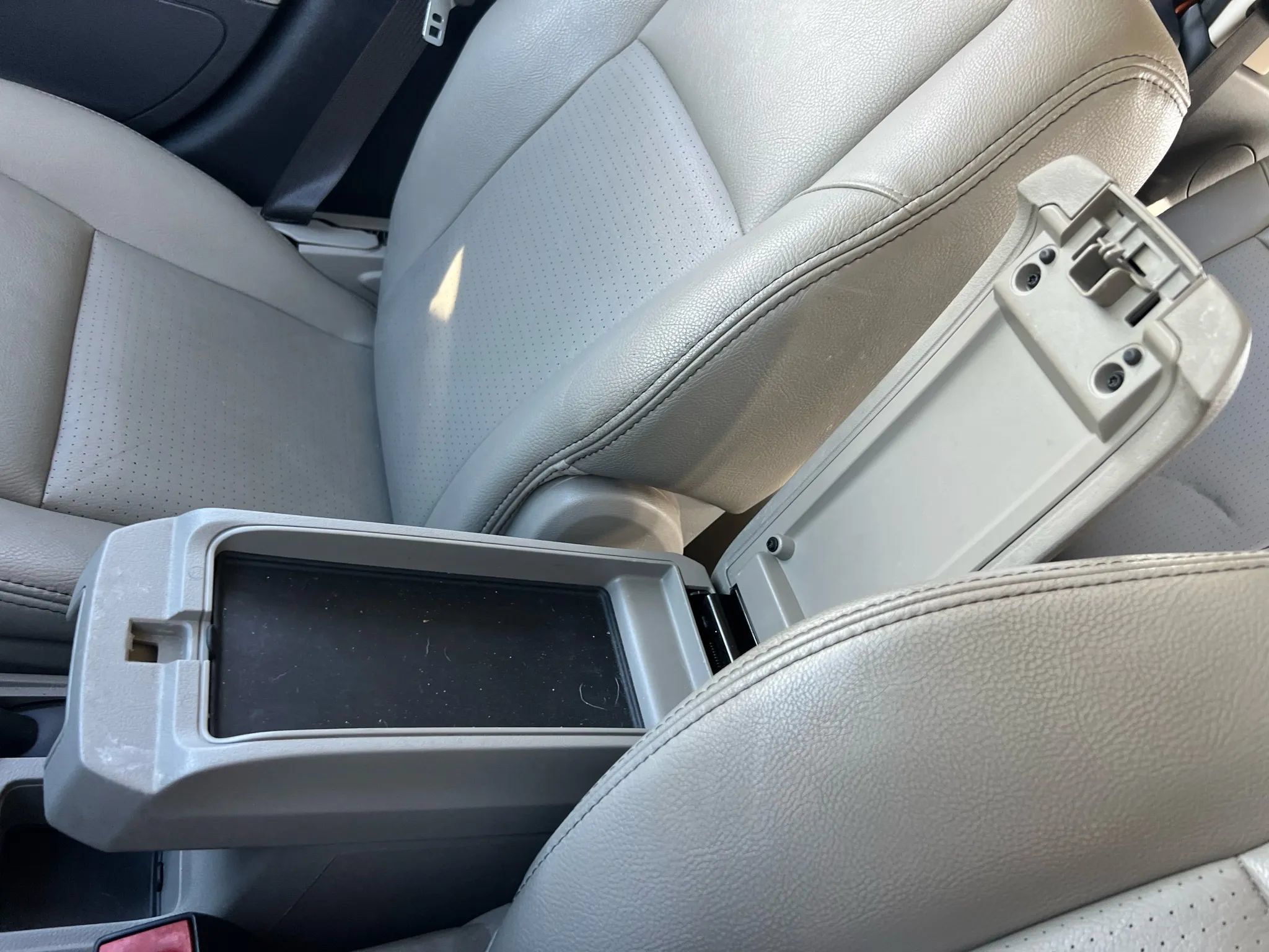 Used 2011 Dodge Caliber Uptown w/ Security Group FWD image 35