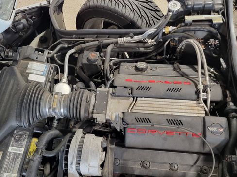 Used 1994 Chevrolet Corvette Coupe RWD image 15