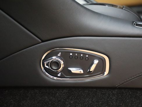 Used 2019 Aston Martin DBS Superleggera RWD image 19
