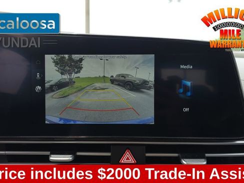Used 2024 Hyundai Elantra SEL FWD image 20