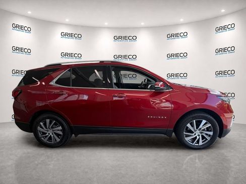 Used 2022 Chevrolet Equinox Premier AWD/4WD image 8