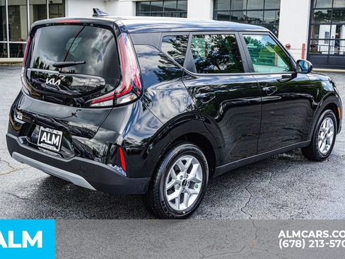 Used 2025 Kia Soul LX w/ LX Technology Package FWD image 5