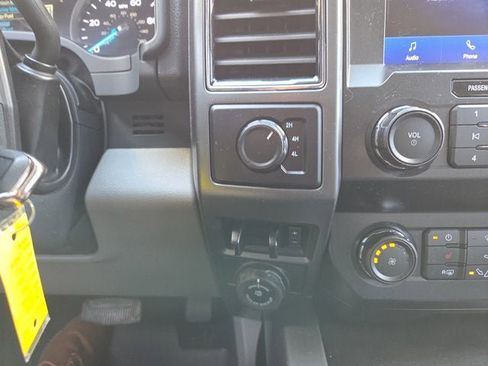 Used 2022 Ford F350 XLT w/ XLT Premium Package AWD/4WD image 18