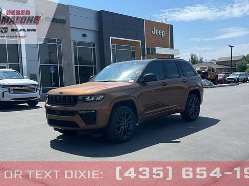 New 2026 Jeep Grand Cherokee Limited AWD/4WD image 1