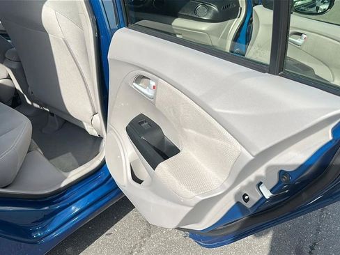 Used 2013 Honda Insight LX image 28