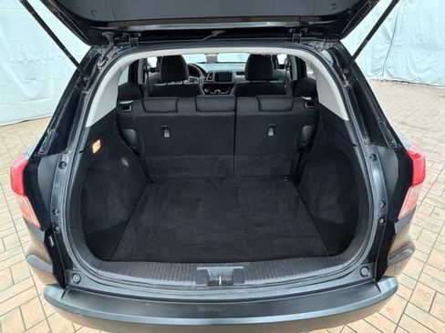 Used 2017 Honda HR-V EX image 7