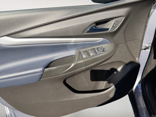 Used 2022 Chevrolet Bolt EUV LT w/ Convenience Package FWD image 10