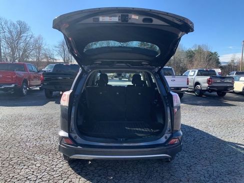 Used 2017 Toyota RAV4 XLE image 8