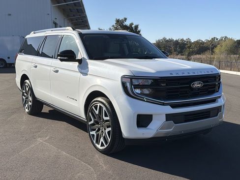 New 2026 Ford Expedition Max Platinum w/ Platinum Ultimate Package AWD/4WD image 2