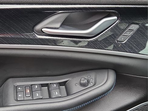 Used 2024 Jeep Grand Cherokee Trailhawk w/ Luxury Tech Group III image 13