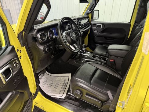 Used 2023 Jeep Wrangler Unlimited Sahara AWD/4WD image 8