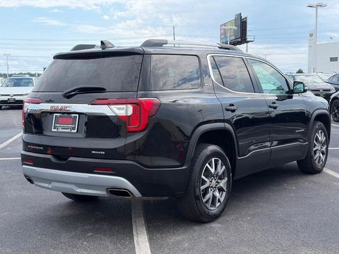 Used 2023 GMC Acadia SLT AWD/4WD image 5