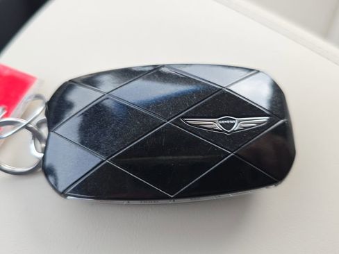 New 2026 Genesis GV70 2.5T Select w/ G1 Accessory Package image 16