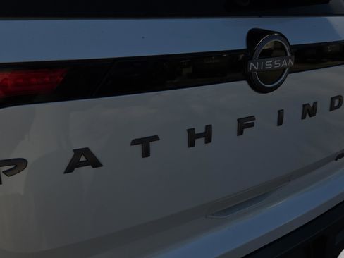 New 2026 Nissan Pathfinder SL FWD image 31