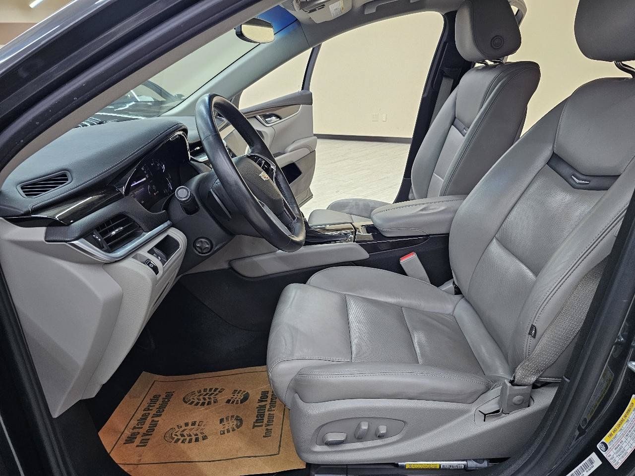 Used 2017 Cadillac XTS Luxury FWD image 16