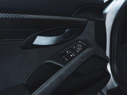 Used 2024 Porsche 718 Cayman GT4 RS image 28