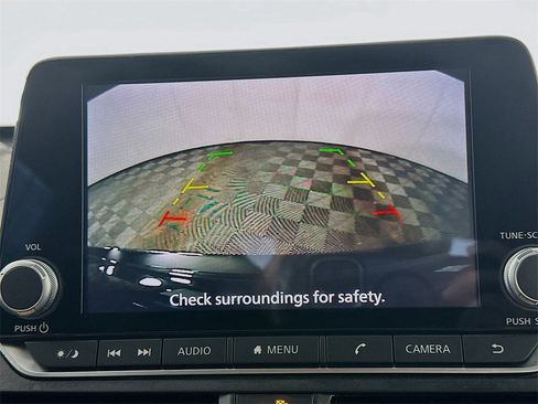 Used 2024 Nissan Altima 2.5 SV image 19