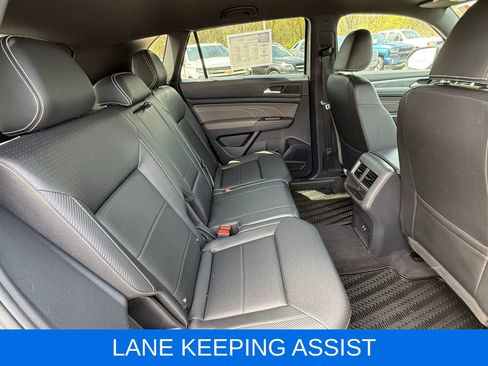 Used 2023 Volkswagen Atlas Cross Sport SE AWD/4WD image 17