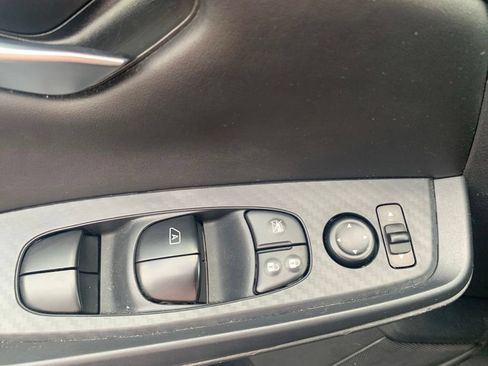 Certified 2025 Nissan Sentra SV FWD image 18