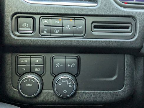 Certified 2022 Chevrolet Tahoe LT w/ LT Signature Plus Package AWD/4WD image 36
