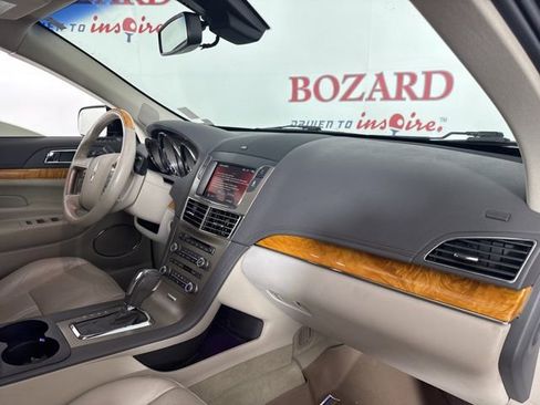 Used 2011 Lincoln MKT 2WD w/ 101A Rapid Spec Order Code image 17