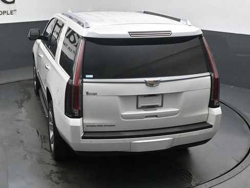Used 2017 Cadillac Escalade Luxury AWD/4WD image 64