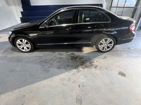 Used 2010 Mercedes-Benz C 300 4MATIC Sedan image 1