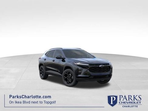 New 2026 Chevrolet Trax LT w/ Driver Confidence Package FWD image 1