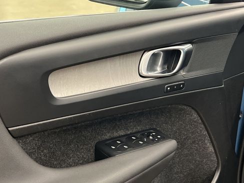 Used 2024 Volvo XC40 B5 Core w/ Climate Package image 14