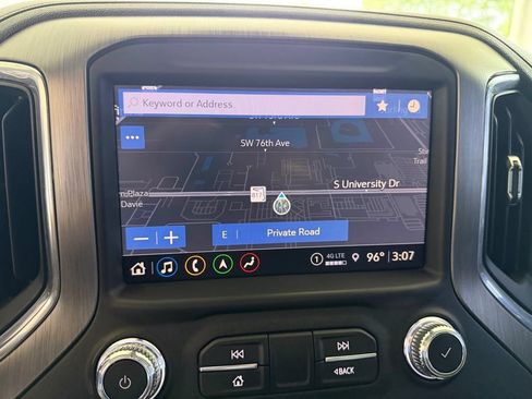 Used 2021 GMC Sierra 1500 Denali w/ Denali Ultimate Package AWD/4WD image 11