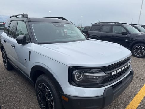 New 2026 Ford Bronco Sport Outer Banks w/ Outer Banks Tech Package+ AWD/4WD image 24