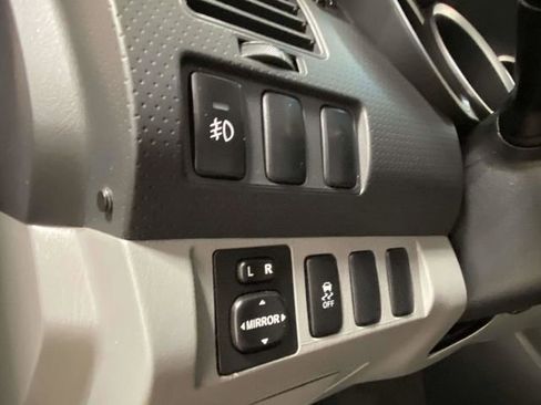 Used 2013 Toyota Tacoma 2WD Access Cab image 13