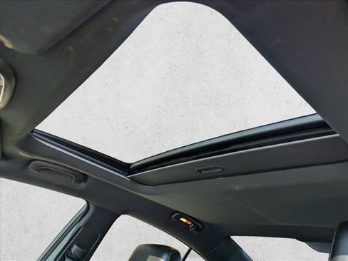 Used 2023 Dodge Charger R/T w/ Plus Group RWD image 18