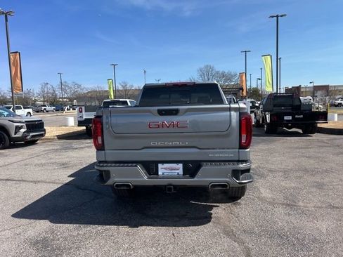 Used 2025 GMC Sierra 1500 Denali image 4