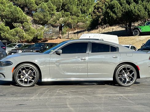 Used 2019 Dodge Charger R/T image 8