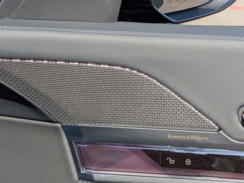 New 2026 BMW 740i w/ Premium Package RWD image 12