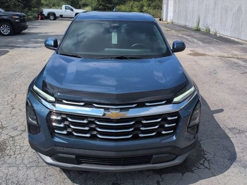 Used 2025 Chevrolet Equinox LT FWD image 24