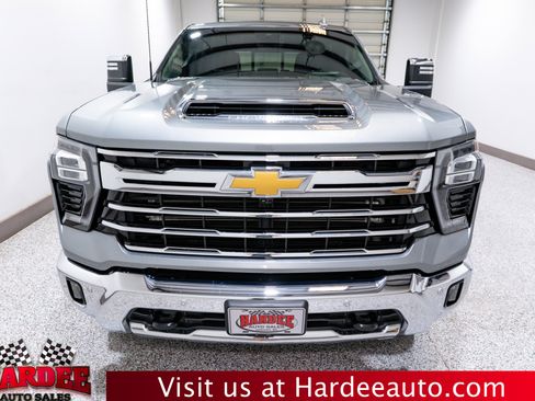 Used 2024 Chevrolet Silverado 2500 LTZ w/ LTZ Premium Package image 7