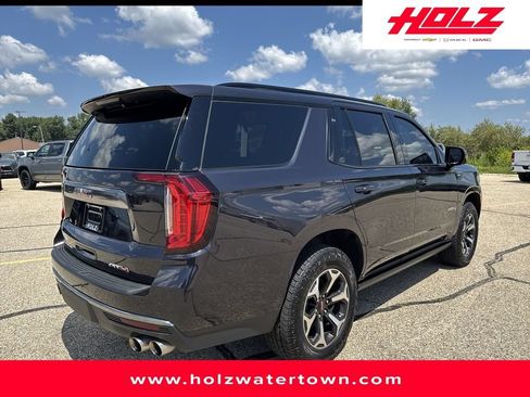 Used 2024 GMC Yukon AT4 w/ AT4 Premium Package AWD/4WD image 8