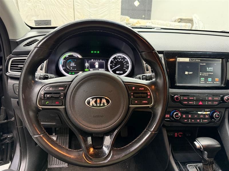 Used 2018 Kia Niro EX w/ EX Touring Graphite Edition FWD image 12