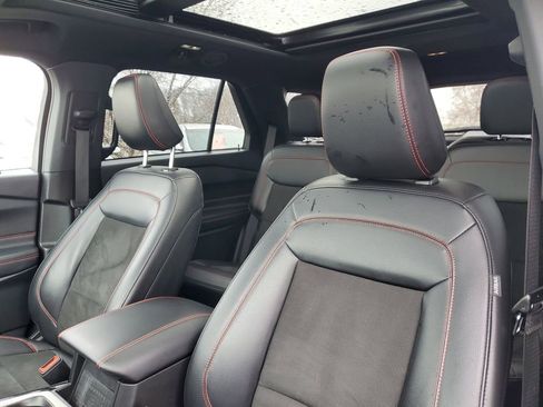 Used 2023 Ford Explorer ST-Line w/ Class IV Trailer Tow Package image 12