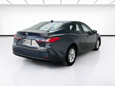 Used 2025 Toyota Camry LE FWD image 4