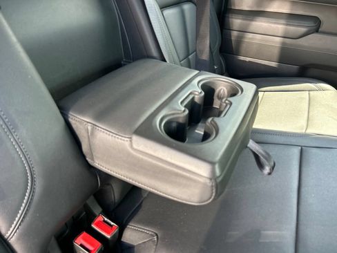 Used 2024 GMC Sierra 1500 SLT AWD/4WD image 48