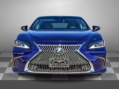 Used 2019 Lexus ES 350 w/ Premium Package image 2