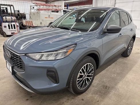Certified 2023 Ford Escape Active w/ Tech Pack #1 AWD/4WD image 4