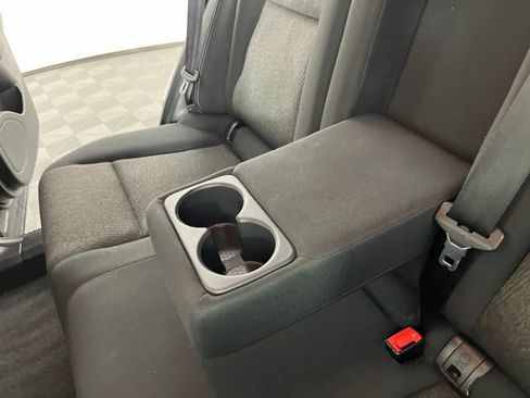 Used 2024 Nissan Rogue SV FWD image 43
