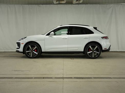 New 2026 Porsche Macan S image 2