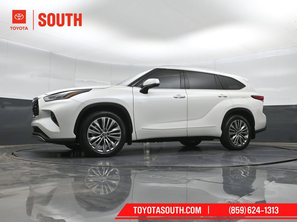 Used 2021 Toyota Highlander Platinum AWD/4WD image 45