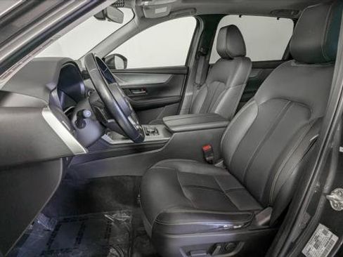 Used 2024 MAZDA CX-90 3.3 Turbo w/ Preferred Plus AWD/4WD image 19