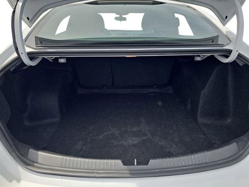 Used 2024 Chevrolet Malibu LT image 19